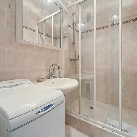 2br 4p - Balcony & 5min To سان تروبيه