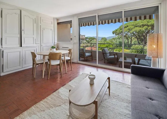 2br 4p - Balcony & 5min To * Saint-Tropez